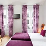 Viator Hotel *